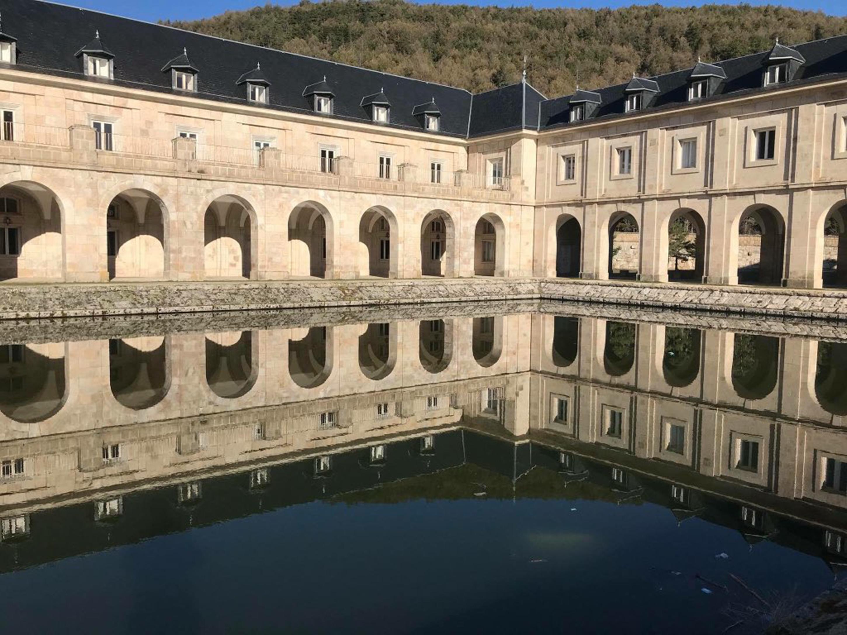 Hôtel Hospederia Santa Cruz à San Lorenzo de El Escorial Extérieur photo